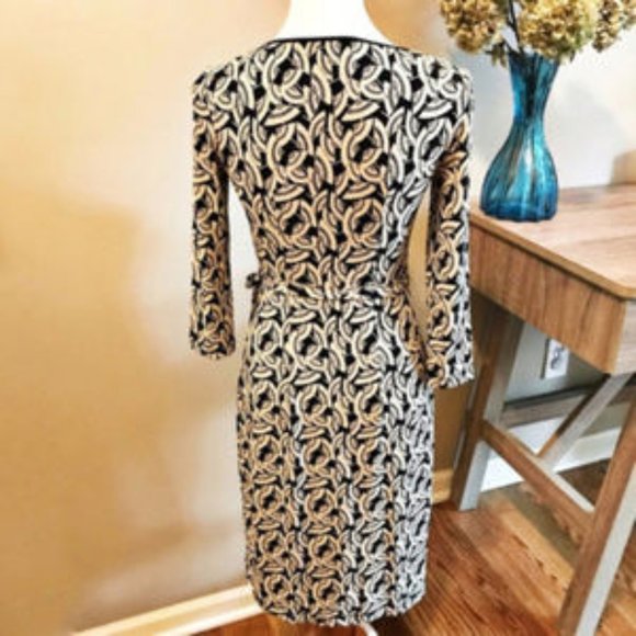 BCBGMAXAZRIA Umbrella Print Wrap Dress size XS - Picture 2 of 6